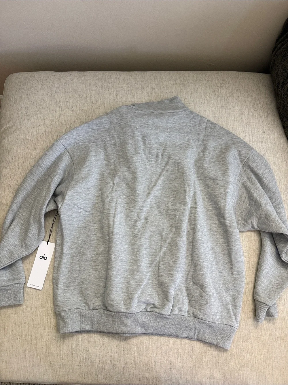 ALO Yoga Men’s Light Grey 1/4-Zip Accolade Pullover Unisex